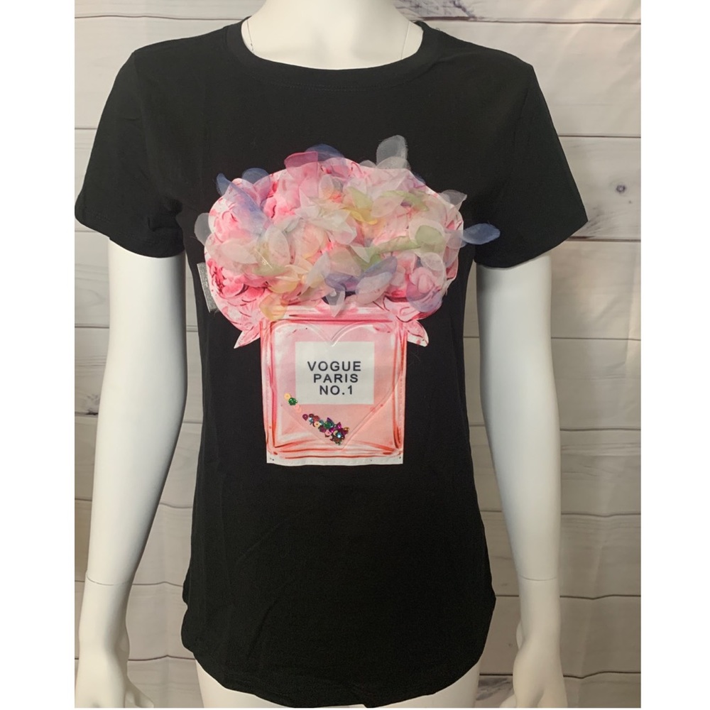 Black shirt with flowers in a vase design